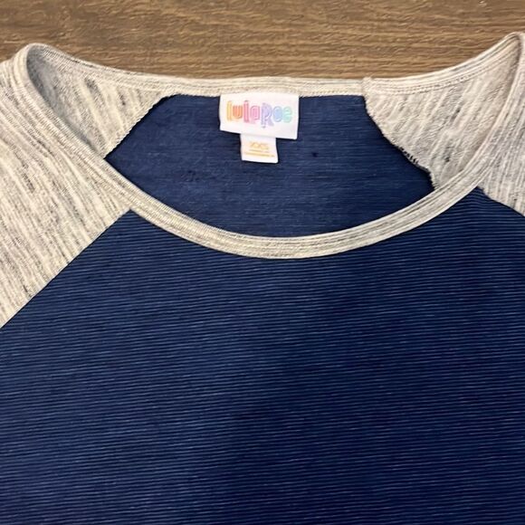 LulaRoe - Women’s Blouse - Picture 3 of 5